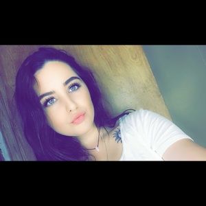 Meet your Posher, Victoria